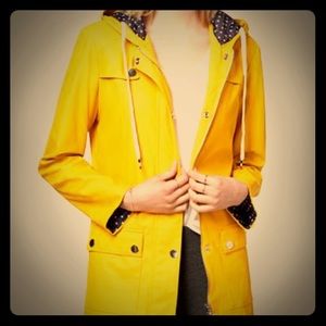 Adorable yellow rain jacket xxs